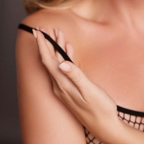 Short dress with fishnet structure and spaghetti straps Short dress with fishnet structure and spaghetti straps