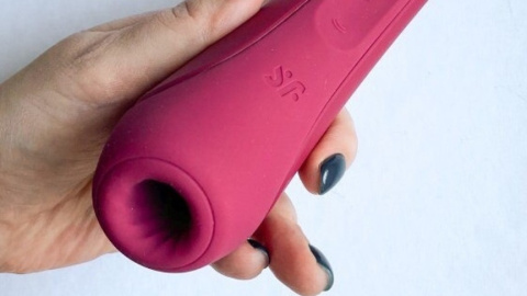 Wibrator - Curvy 2+ Air Pulse Stimulator + Vibration Wibrator - Curvy 2+ Air Pulse Stimulator + Vibration